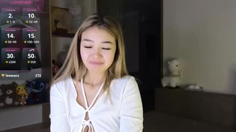 Snapshot of love_peace_here chatting on September 15, 4:25 am hi its me online show from September 15, 4:25 am