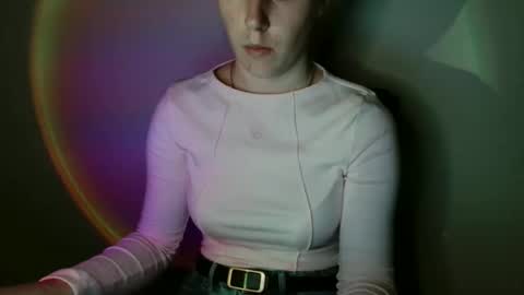 Vivian online show from February 21, 1:36 pm