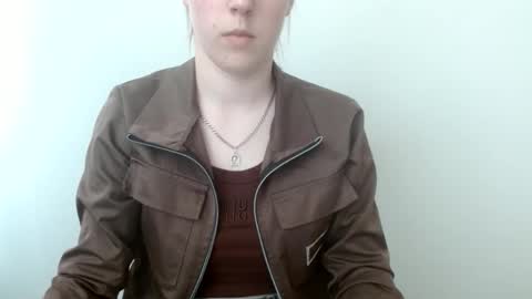 Vivian online show from March 18, 1:17 pm