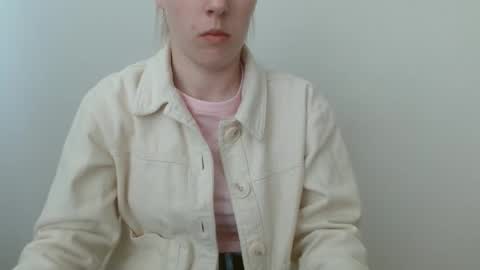 Vivian online show from March 17, 1:16 pm