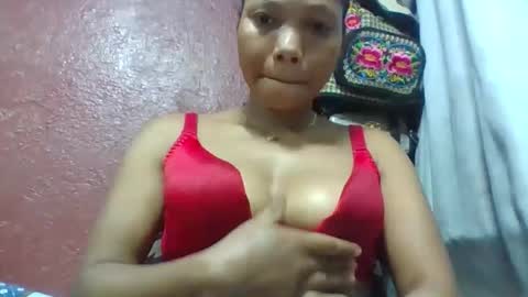 loveinlife750427 online show from April 21, 2:37 am