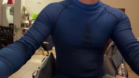 Loveisperfect online show from November 19, 6:07 pm