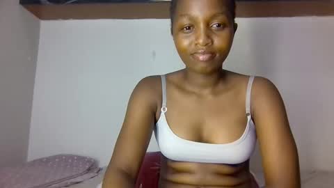 lovelbrownie online show from October 2, 6:07 pm