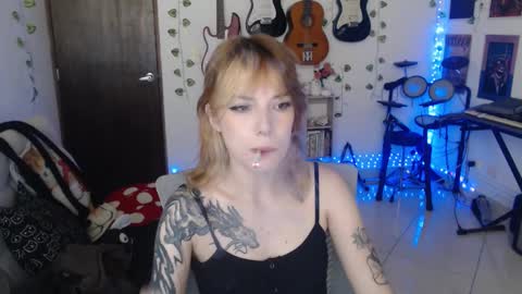 Cassie online show from February 5, 8:07 am