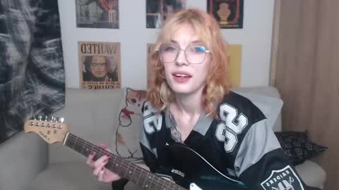 Cassie online show from March 7, 1:53 am