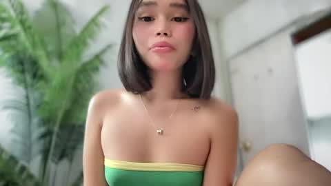 lovely_cittie18 online show from April 21, 3:02 am