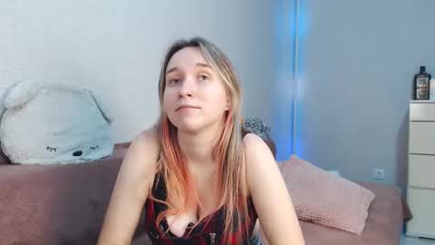 Lovely Hayley online show from December 16, 10:27 pm