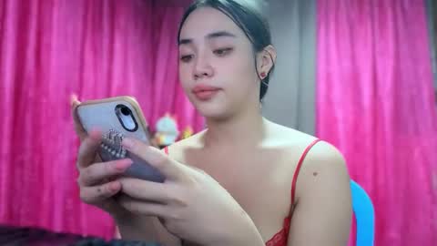 lovely_leah23 online show from December 3, 9:32 am