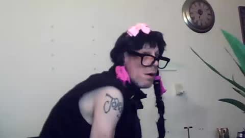 mooie man online show from April 6, 4:46 am