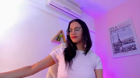 Olivia online show from July 4, 5:49 pm