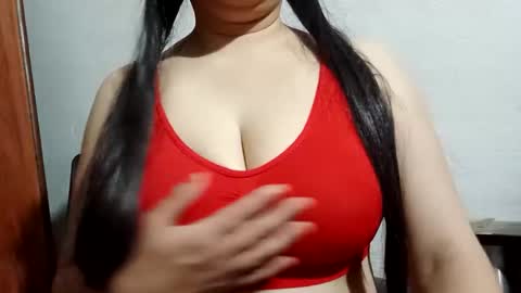 katrina follow me guys online show from April 15, 3:43 am