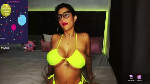 lovely violet13 online show from February 12, 1:37 pm