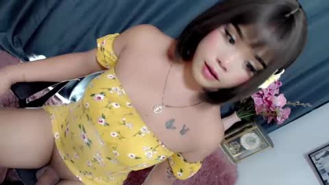 Snapshot of lovelydollsandra chatting on February 22, 1:35 pm lovelydollsandra online show from February 22, 1:35 pm