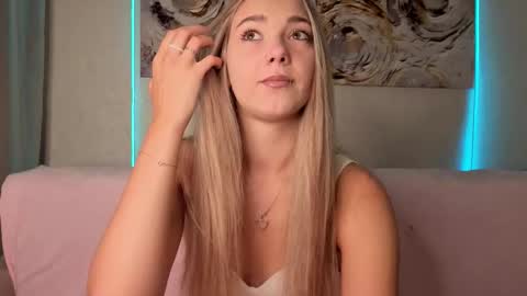 lovelygracee online show from March 5, 3:21 pm