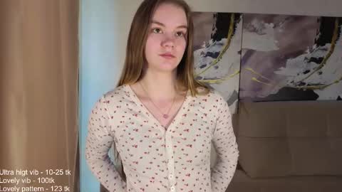 lovelygracee online show from October 28, 1:23 pm