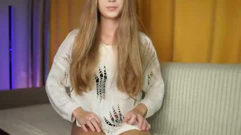 lovelygracee online show from April 22, 2:46 pm