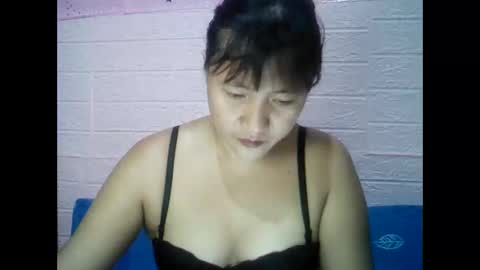 Snapshot of lovelyladylynxxx chatting on March 5, 2:46 am LocwlyLSYlYNXXX online show from March 5, 2:46 am