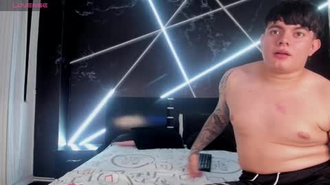 loverebels_ online show from November 27, 4:42 am