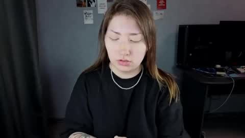 lovers613228 online show from April 20, 9:18 pm