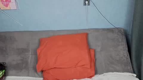 lovers613228 online show from June 2, 7:27 pm