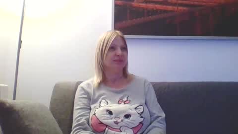 Marlyn online show from January 13, 8:04 pm