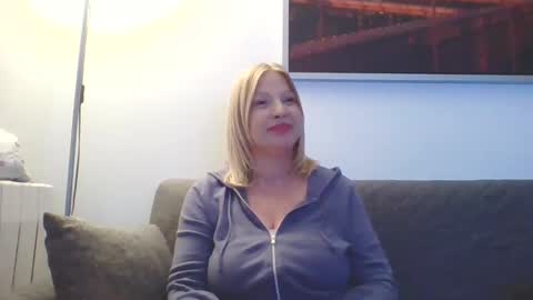 Marlyn online show from January 20, 11:21 pm