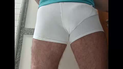 Snapshot of lovetobeseen1000 chatting on September 18, 2:32 pm Lovetobeseen online show from September 18, 2:32 pm