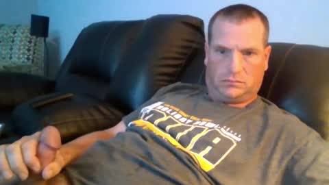 Snapshot of lovetocum37 chatting on September 8, 3:22 pm lovetocum37 online show from September 8, 3:22 pm