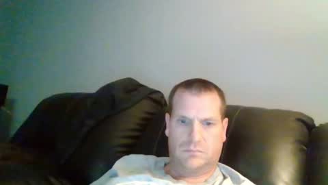 Snapshot of lovetocum37 chatting on February 3, 11:36 pm lovetocum37 online show from February 3, 11:36 pm