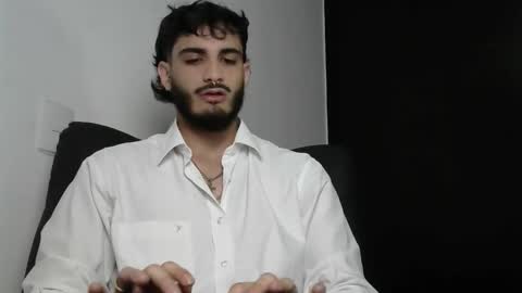 lovexjuxn77 online show from February 23, 7:16 pm