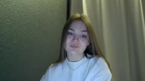 loviesimone online show from October 5, 6:15 pm