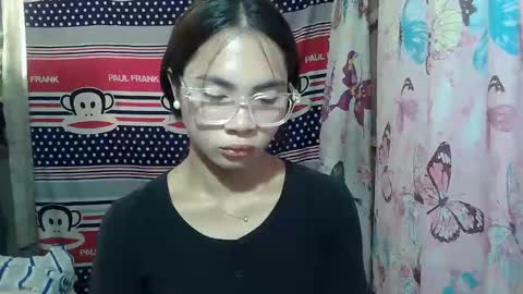 loving_rhean online show from May 24, 4:09 am