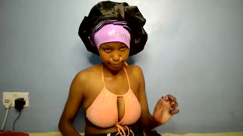 lovly_lastborn online show from February 27, 6:33 pm