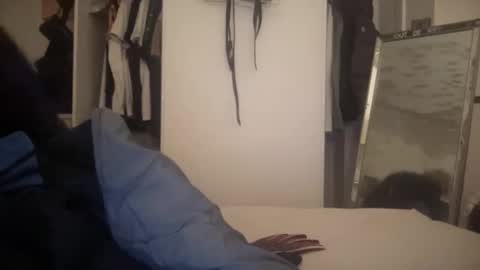 lowkey42011 online show from October 15, 7:37 pm