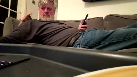 lowrylowry1 online show from April 12, 9:52 pm