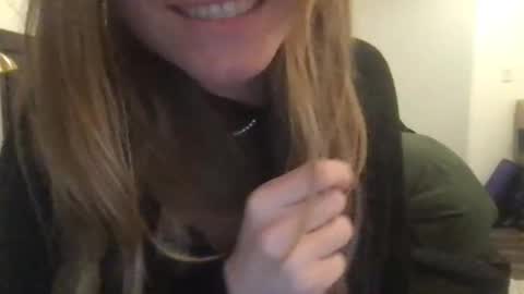 lozivelle online show from December 4, 2:11 am