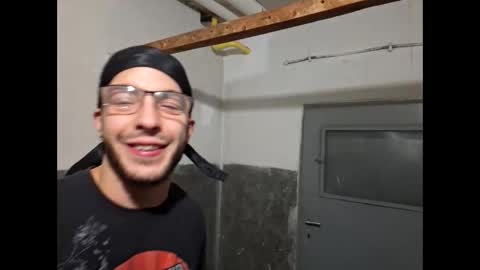 Lshot D online show from October 21, 5:49 pm