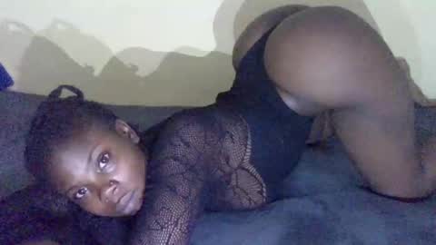 Snapshot of lu_lu21 chatting on February 26, 6:51 am lu_lu21 online show from February 26, 6:51 am