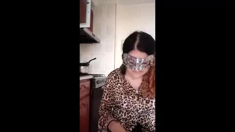 luanapowerful online show from December 14, 8:04 pm