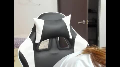 luara__01__lecat_1 online show from March 31, 12:33 am