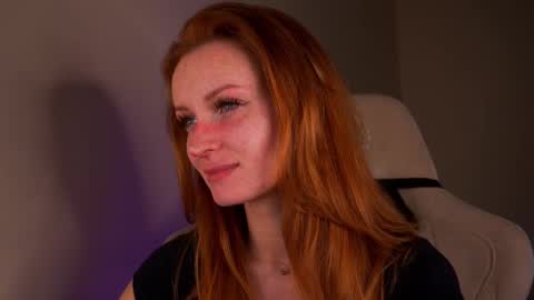 Snapshot of lubafox chatting on March 12, 11:33 pm Luba online show from March 12, 11:33 pm