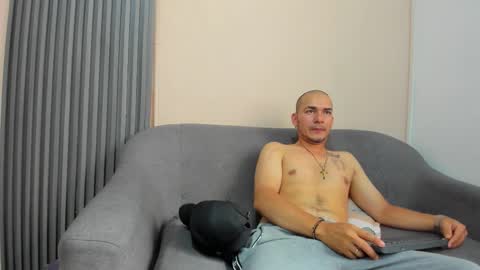 Luca online show from March 3, 8:05 pm