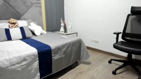 luca_morettii online show from November 18, 12:19 pm