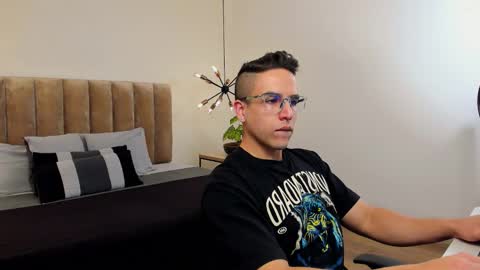 luca_morettii online show from September 22, 12:09 pm