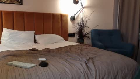 lucacharm online show from February 9, 3:11 am