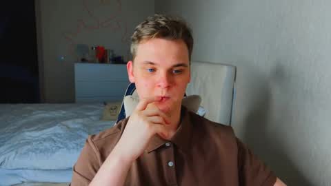 Lucas Gill online show from January 17, 3:38 am