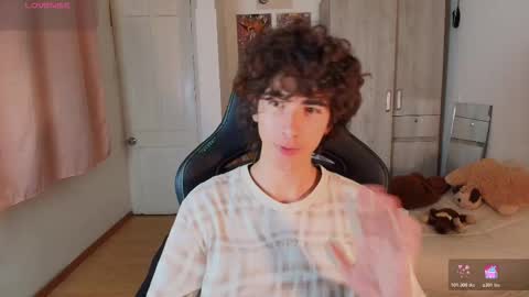 lucas_xo online show from November 30, 7:04 am