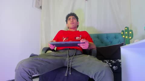 lucascarterr online show from March 11, 3:36 am