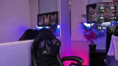 lucascarterr online show from November 26, 7:38 am