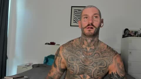 lucasexclusive online show from March 21, 4:40 am